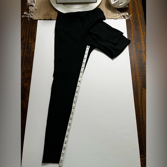 Victoria’s Secret Leggings with side pockets small - Picture 4 of 6